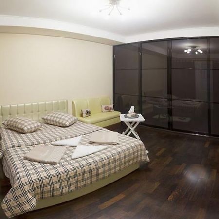 Kyiv Downtown Apartment On Saksaganskogo Street 87 Exterior foto